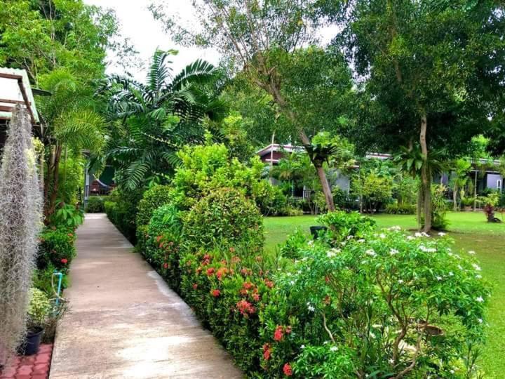 Pana Long Beach Resort - Sha Plus Ko Lanta エクステリア 写真